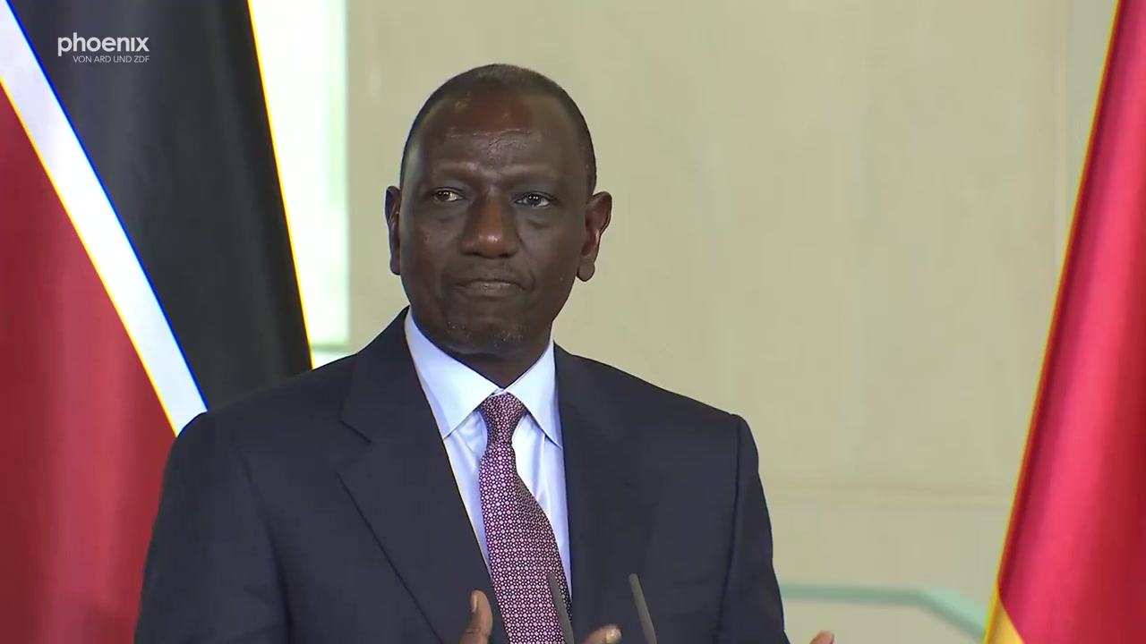 L'accord migratoire entre l'Allemagne et le Kenya est une  situation gagnant-gagnant  pour les deux pays, a déclaré le président kényan William Samoei Ruto. L'accord vise à promouvoir le recrutement de travailleurs qualifiés du Kenya et à faciliter le rapatriement des demandeurs d'asile déboutés.